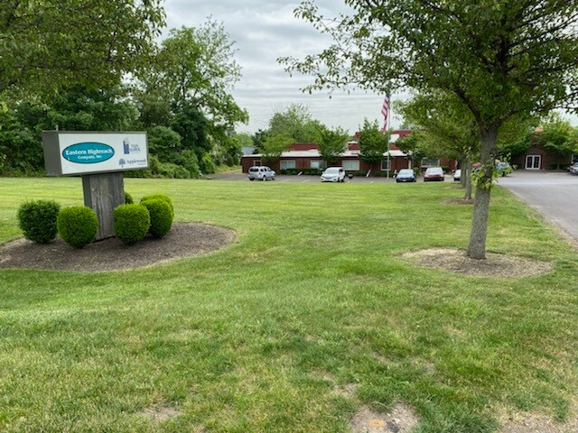 More Photos Of 331 Maple Ave, Horsham Township Manufacturing For Sale