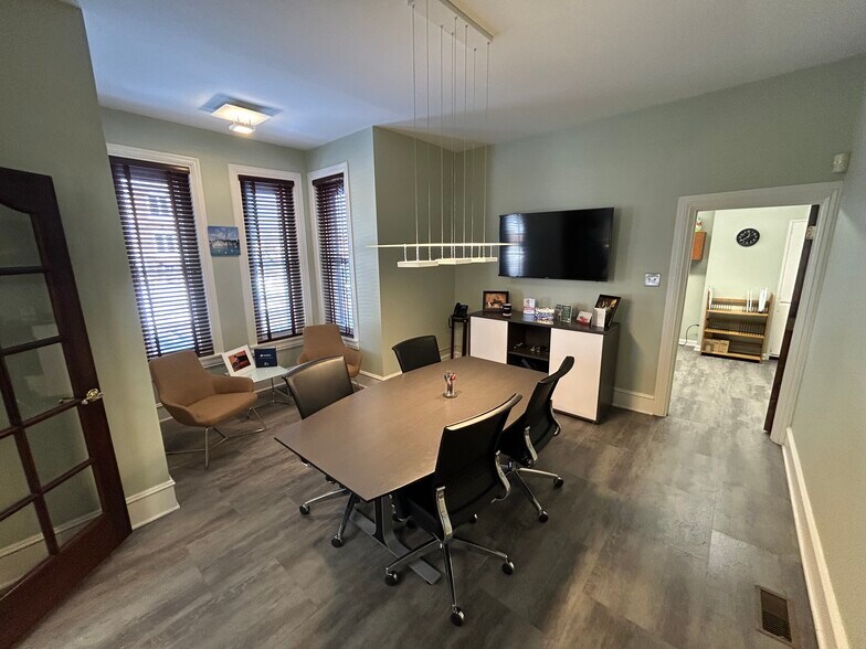 More Photos Of 566 Main St, Royersford Office For Sale