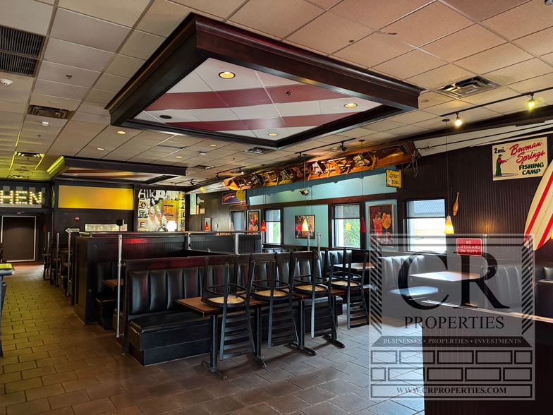 More Photos Of 23 Crystal Run Xing, Middletown Restaurant For Lease