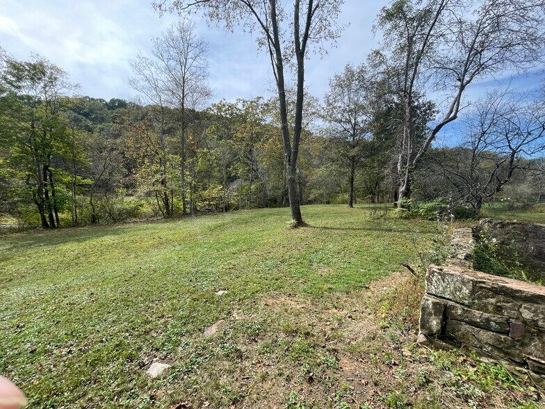 More Photos Of 170 Renfrew Rd, Renfrew Land For Sale