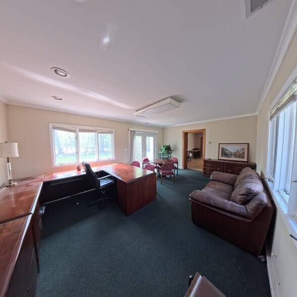 More Photos Of 805 E Palatine Rd, Palatine Office For Sale