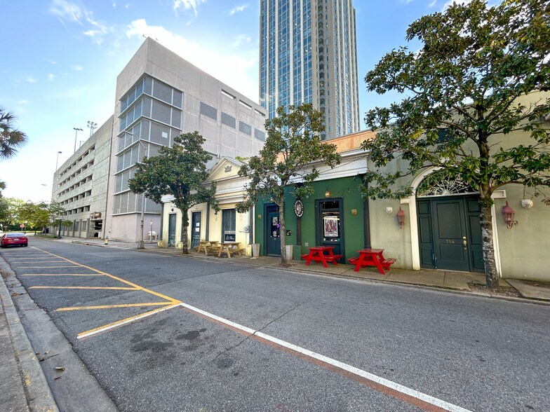 More Photos Of 69 St Michael St, Mobile Restaurant For Lease