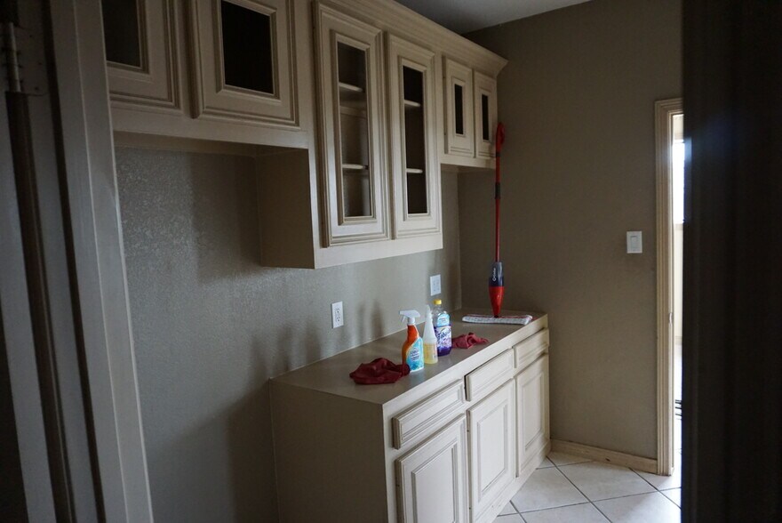 More Photos Of 12803 Rita Ln, Houston Warehouse For Sale