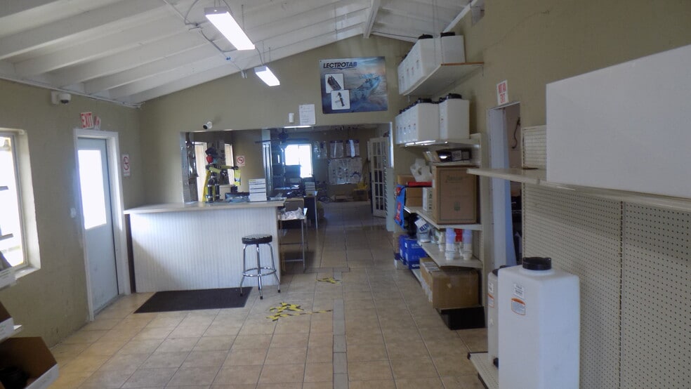 More Photos Of 1627 S Dixie Hwy, Pompano Beach Industrial For Lease