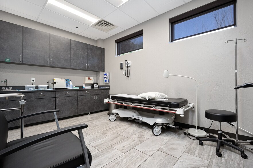 More Photos Of 2804 SW 134th St, Oklahoma City Medical For Sale