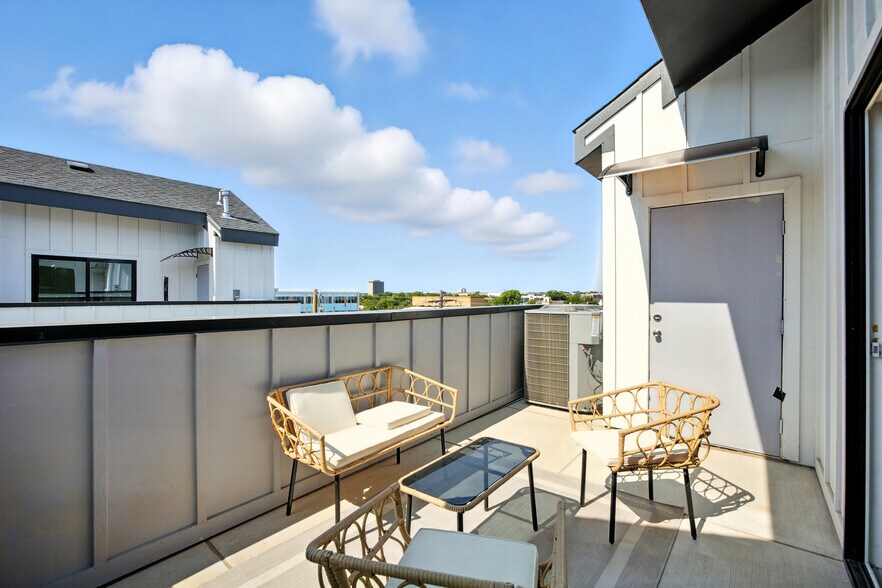 More Photos Of 312 N Lancaster Ave, Dallas Apartments For Sale