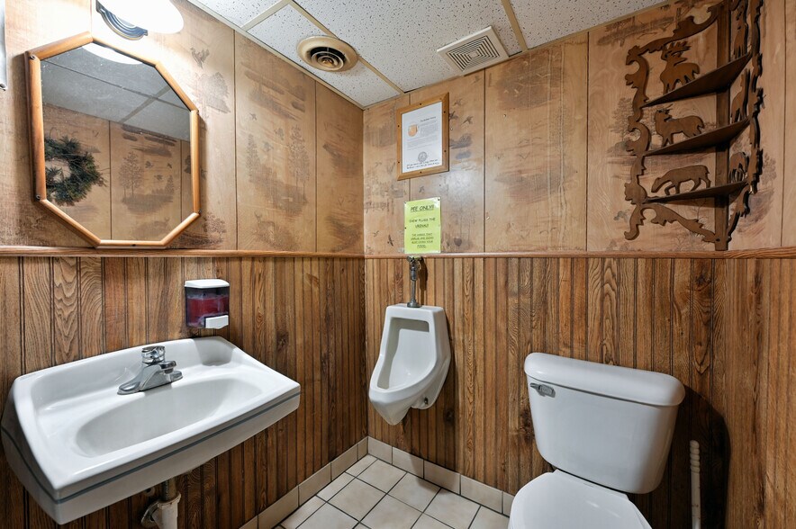 More Photos Of N2586 Spider Lake Trl, Birchwood Restaurant For Sale