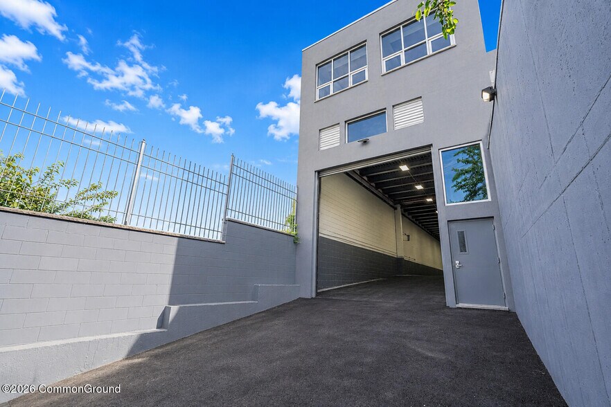 More Photos Of 16 Concord Pl, Staten Island Warehouse For Sale