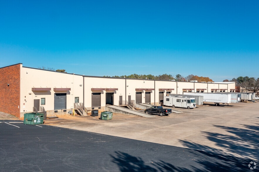 More Photos Of 5335 Dividend Dr, Decatur Distribution For Lease