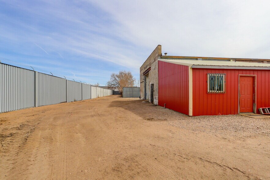 More Photos Of 5320 Cook St, Denver Warehouse For Lease