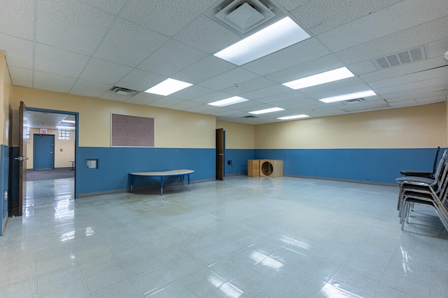 More Photos Of 511-517 Steele Ave, Dayton Storefront Retail Office For Lease