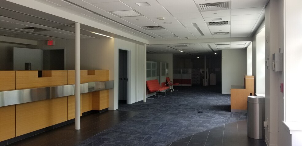 More Photos Of 551 Passaic Ave, West Caldwell Freestanding For Lease