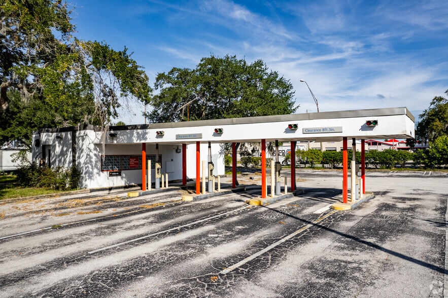 Primary Photo Of 200 S Bay St, Eustis Bank For Sale