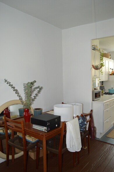 More Photos Of 354 Graham Ave, Brooklyn Storefront Retail Residential For Sale