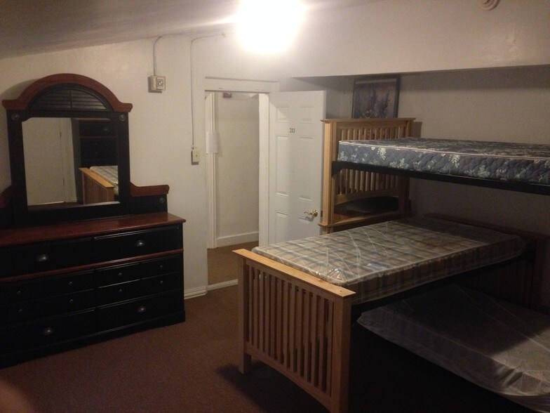 More Photos Of 137 E Washington St, Shelbyville Lodge Meeting Hall For Sale