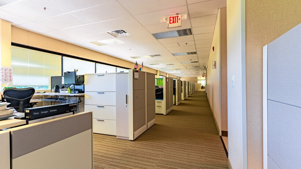 More Photos Of 810 Bear Tavern Rd, Ewing Office For Sale