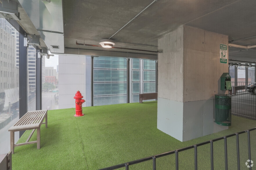 More Photos Of 200 E Illinois St, Chicago Apartments For Sale