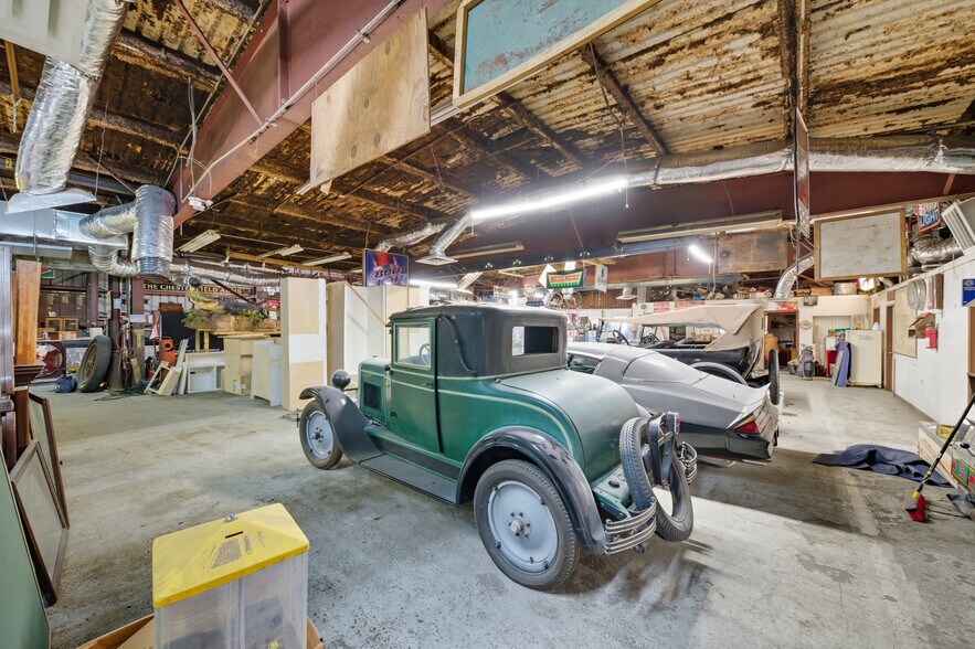 More Photos Of 9129 Irvington Blvd, Houston Warehouse For Sale