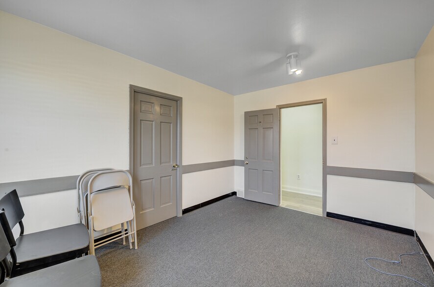 More Photos Of 136 W Lancaster Ave, Paoli Medical For Lease