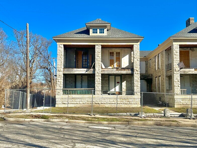 More Photos Of 801 W 1st St, Joplin Multifamily For Sale