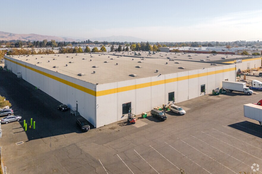 More Photos Of 31259 Wiegman Rd, Hayward Warehouse For Lease
