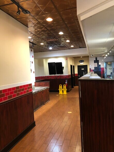 More Photos Of 234 S Wabash Ave, Chicago Office For Sale