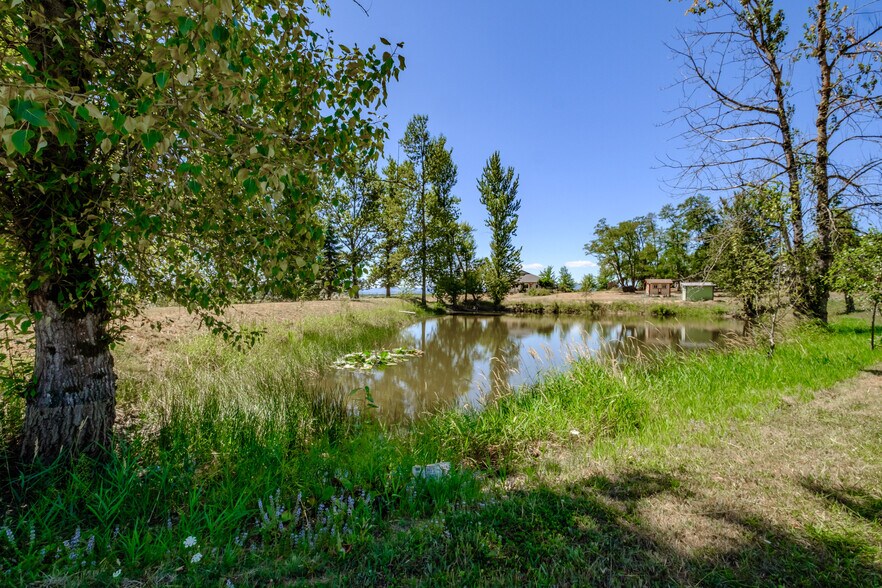 More Photos Of 10845 Brateng Rd, Monmouth Winery Vineyard For Sale