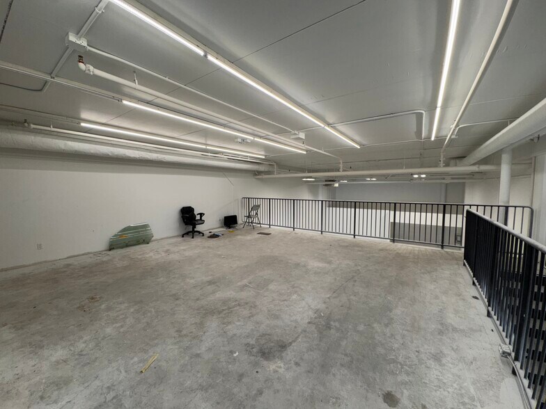 More Photos Of 13880 Wireless Way, Richmond Warehouse For Lease
