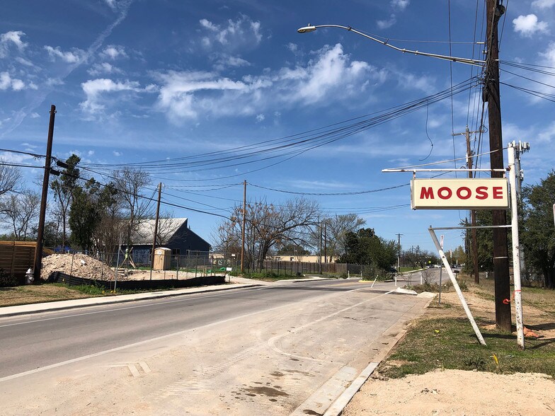 More Photos Of 2103 E M Franklin Ave, Austin Loft Creative Space For Sale