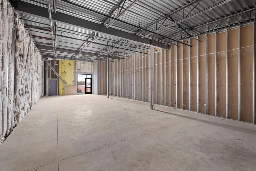 More Photos Of 227 E Cevallos, San Antonio Restaurant For Lease