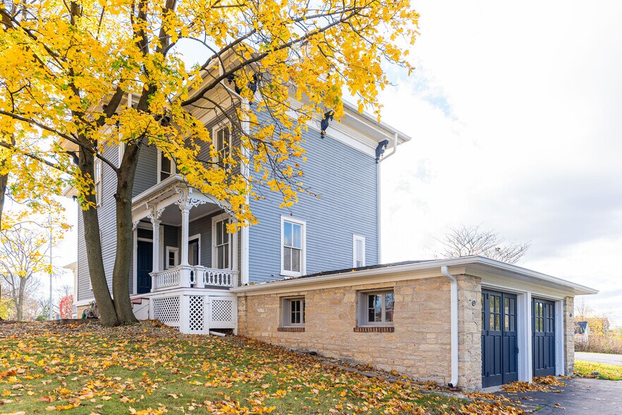 More Photos Of 223 E State St, Geneva Office For Sale