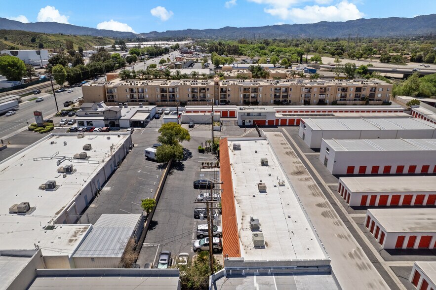 More Photos Of 26055 Bouquet Canyon Rd, Santa Clarita Veterinarian Kennel For Sale