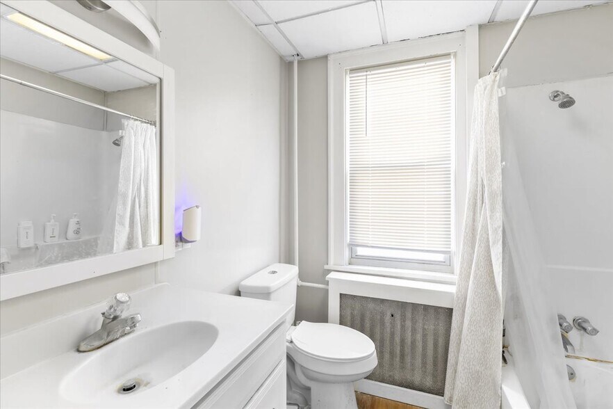 More Photos Of 205 Philadelphia Ave, Egg Harbor City Apartments For Sale