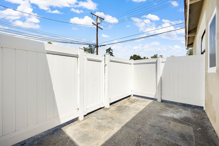 More Photos Of 791 Vernon Dr, Upland Warehouse For Sale