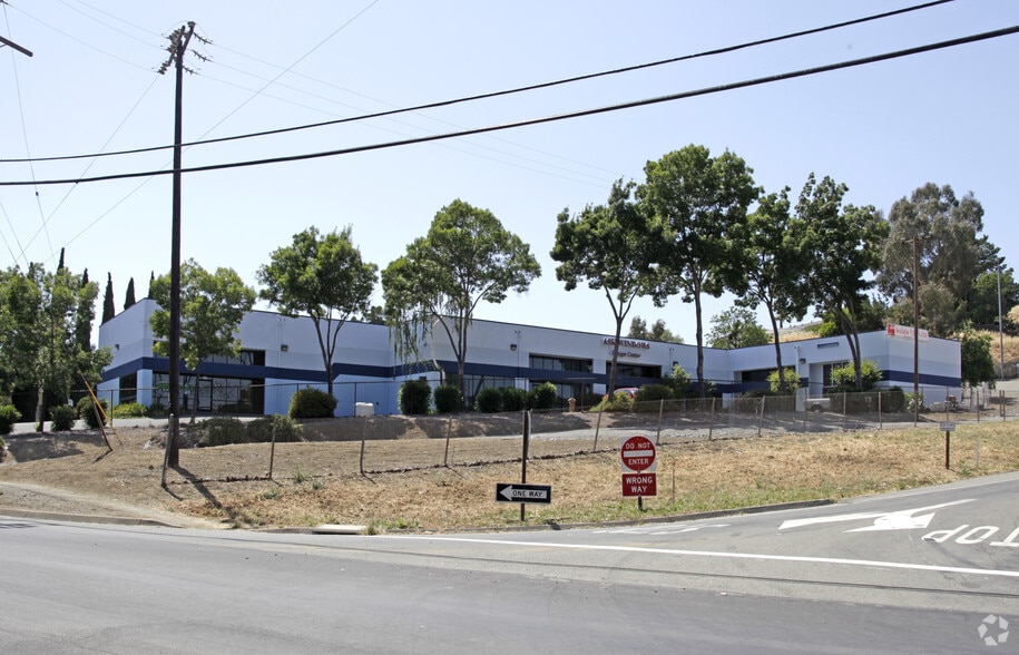 More Photos Of 280 Arthur Rd, Martinez Warehouse For Sale