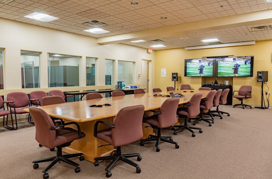 More Photos Of 1450 Lisbon St, Lewiston Radio TVTransmission Facilities For Sale