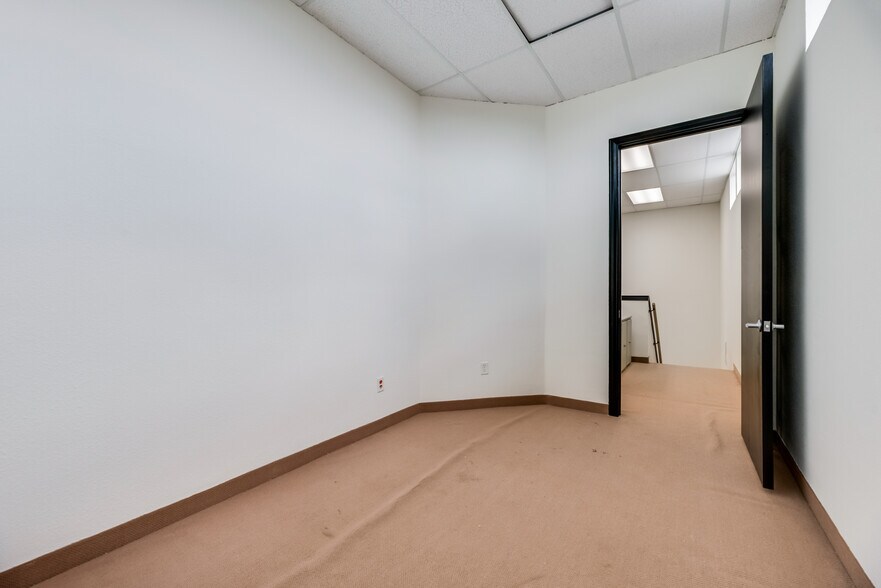 More Photos Of 5172 Village Creek Dr, Plano Medical For Sale