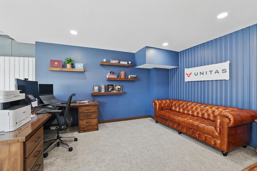 More Photos Of 663 Valerie Ave, Hudson Specialty For Sale