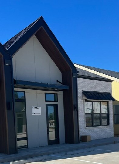 More Photos Of 1325 Main St, Katy Office For Lease