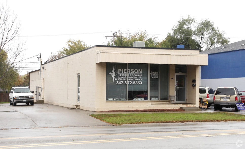 Primary Photo Of 2269 Sheridan Rd, Zion General Retail For Lease