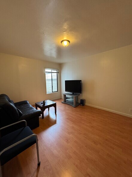 More Photos Of 3917-3919 Noriega St, San Francisco Storefront Retail Residential For Sale