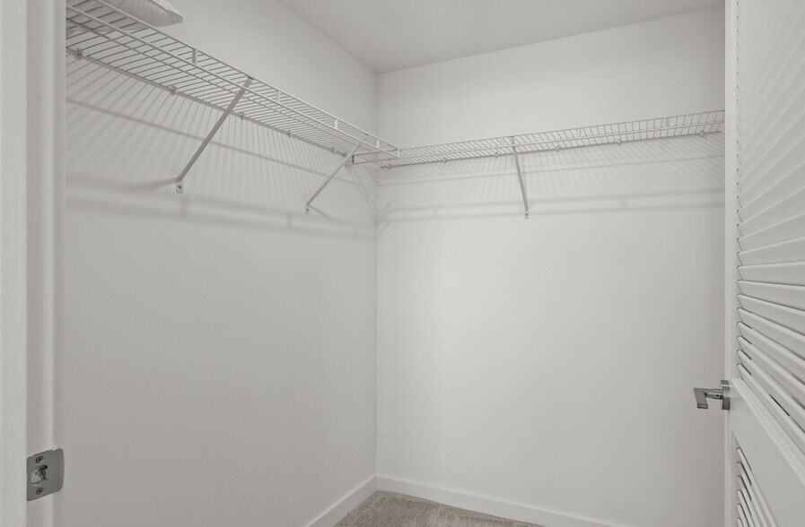 More Photos Of 200 NE 1st Ave, Pompano Beach Apartments For Lease