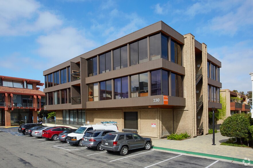 More Photos Of 230 Newport Center Dr, Newport Beach Office For Lease