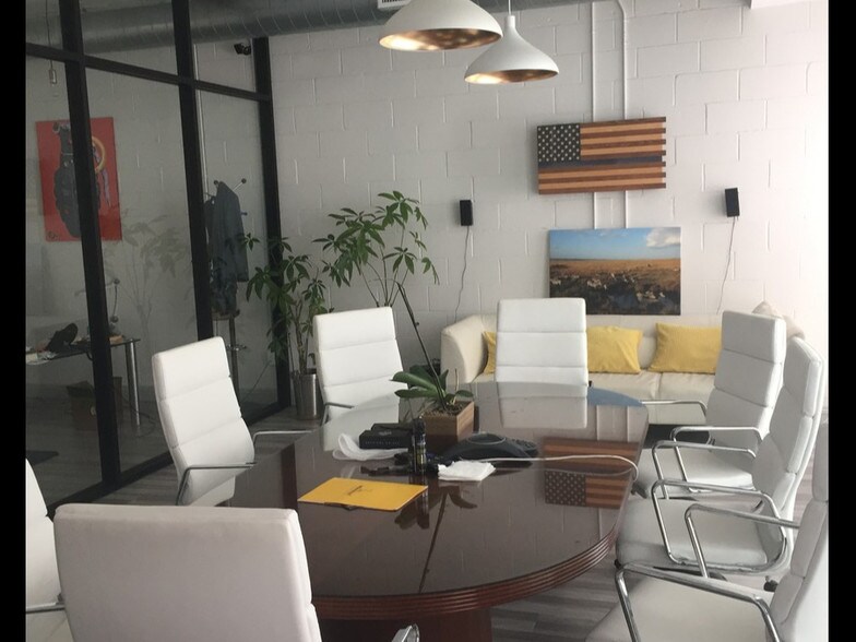 More Photos Of 8543 Venice Blvd, Los Angeles Storefront Retail Office For Lease