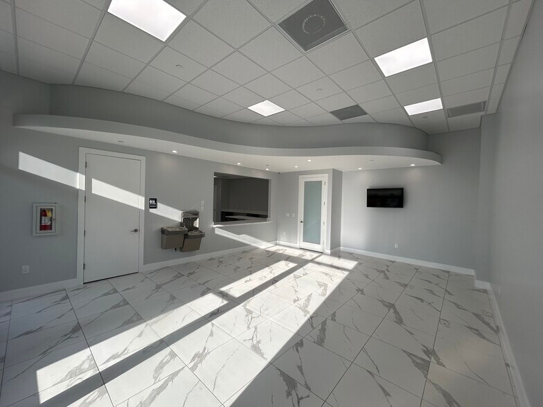 More Photos Of 22904 Lyden Dr, Estero Medical For Lease