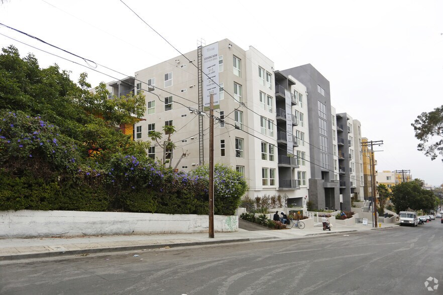 More Photos Of 422 S Lake St, Los Angeles Apartments For Sale