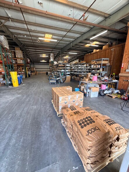 More Photos Of 2415 Whitfield Industrial Way, Sarasota Warehouse For Sale