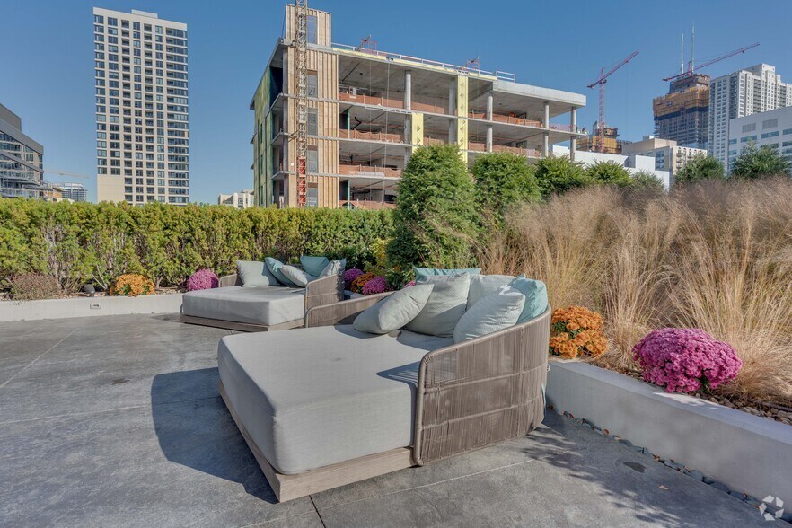 More Photos Of 637-643 N Wells St, Chicago Apartments For Lease