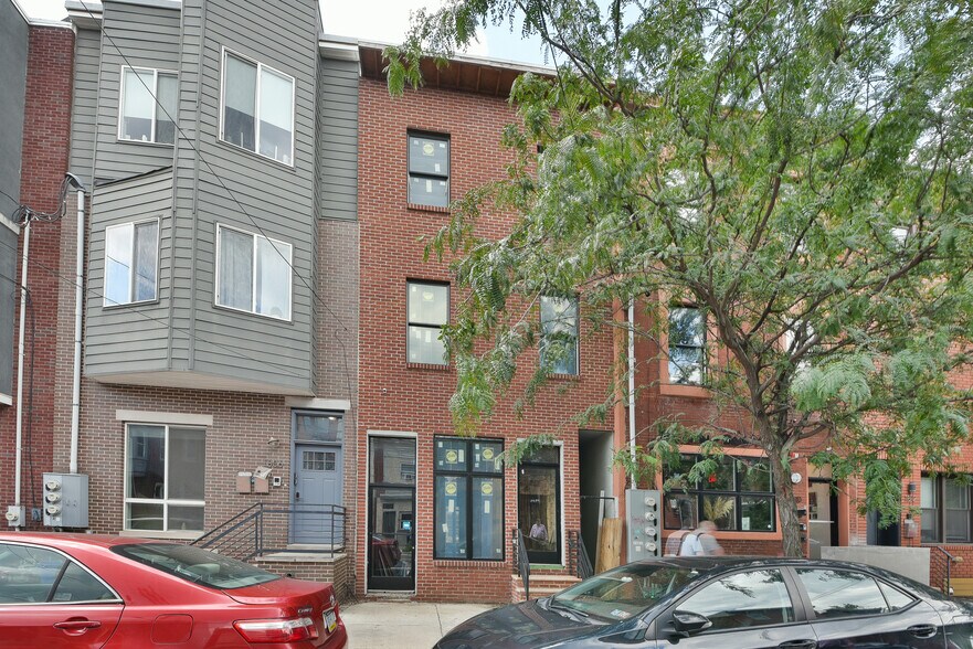 More Photos Of 1808 Frankford Ave, Philadelphia Storefront Retail Residential For Sale