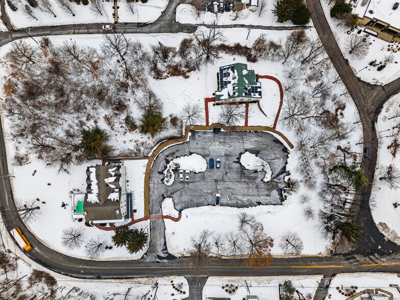 More Photos Of 3 Mapleton Rd, Princeton Office For Sale